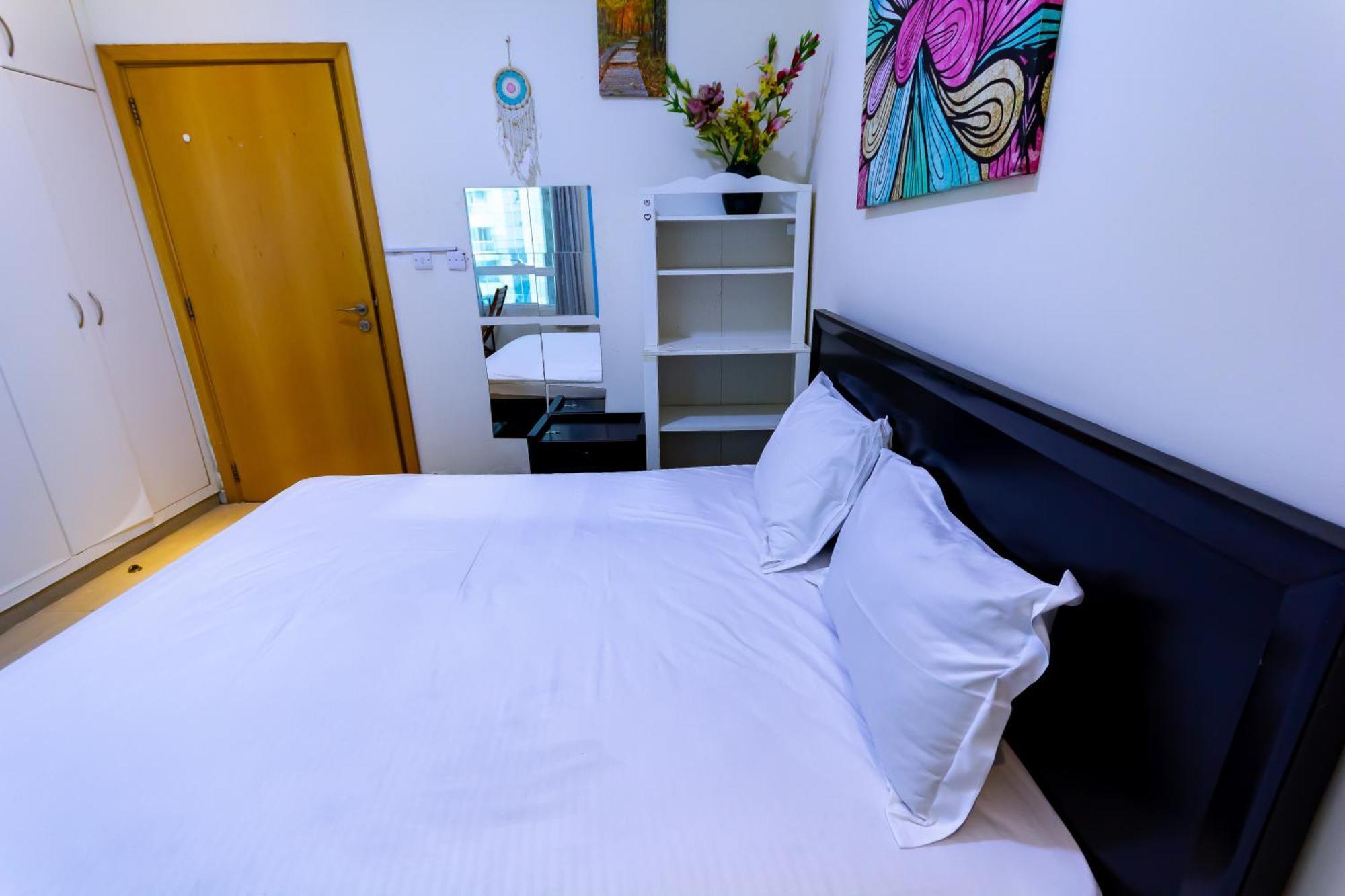 Big Rooms For ' Girls ' Only At Dubai, Marina Esterno foto